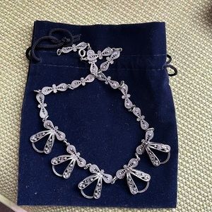 Real silver Bow necklace, Amazing condition, barely worn!! Vintage real piece